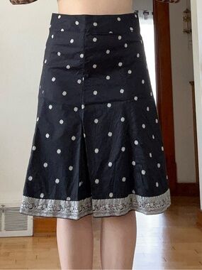GAP Black knee length Skirt with cream flowers